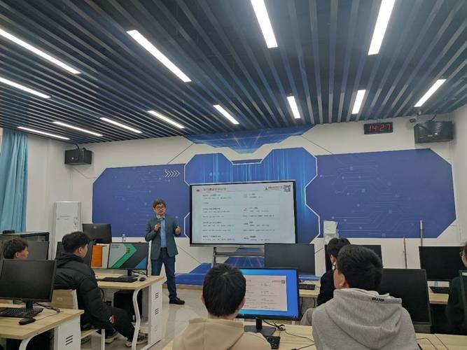 以賽促學，智啟未來——人工智能學院學子在“火焰杯”軟件測試開發選拔賽總決賽榮獲佳績